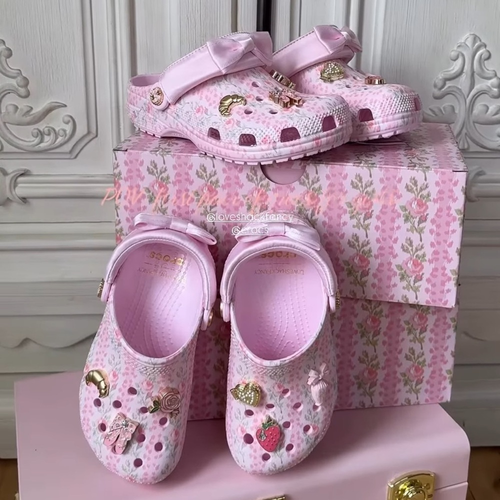 🎀CROCS Kids' x LoveShackFancy Bow Back Classic Clog PINK MILK with Charms🎀